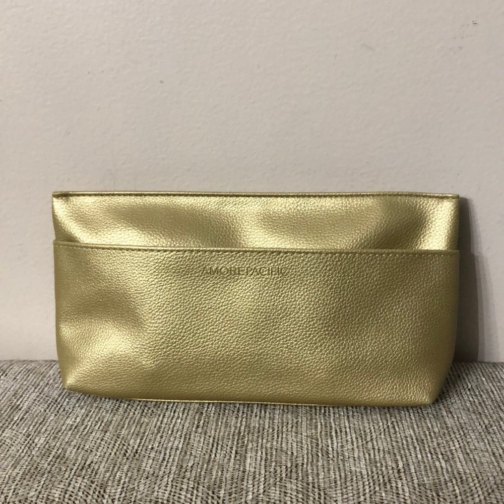 🌺🌺NEW AMORE-PACIFIC COSMETIC BAG